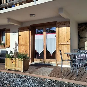 https://logement-entre-lac-et-montagnes.hotels-rhonealpes.com