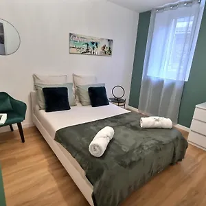  Appartement T2 Proche Des Catalans